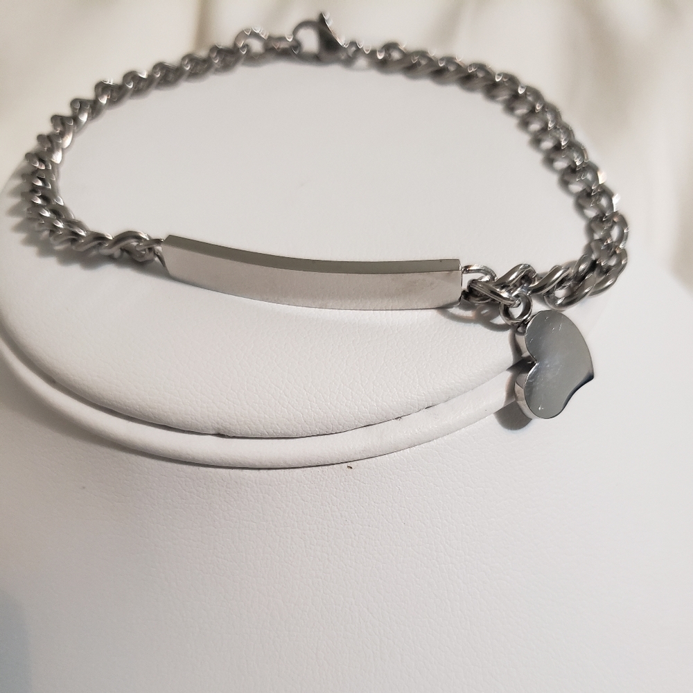 Stainless Steel Engravable Heart Dangle Bracelet - Picture 1 of 3